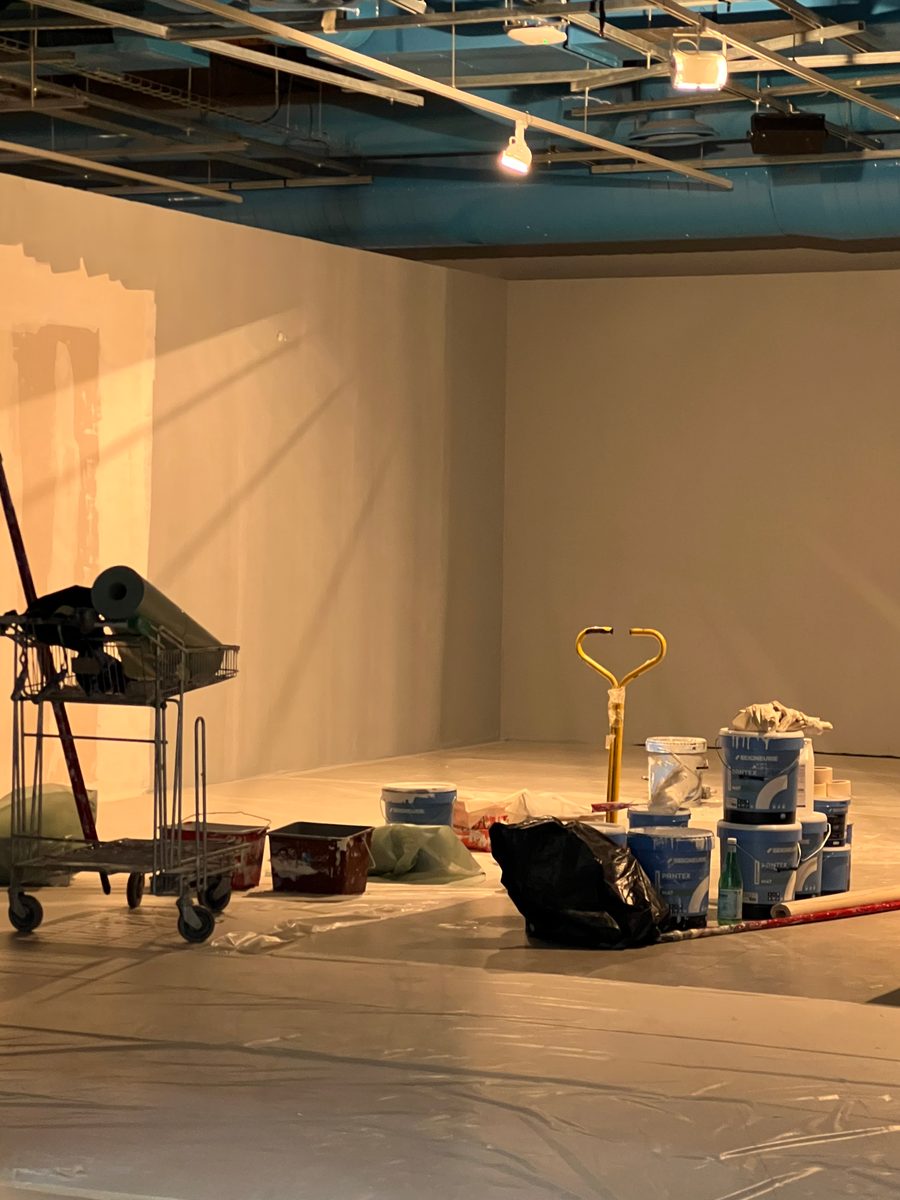 Gallery, Between Shows