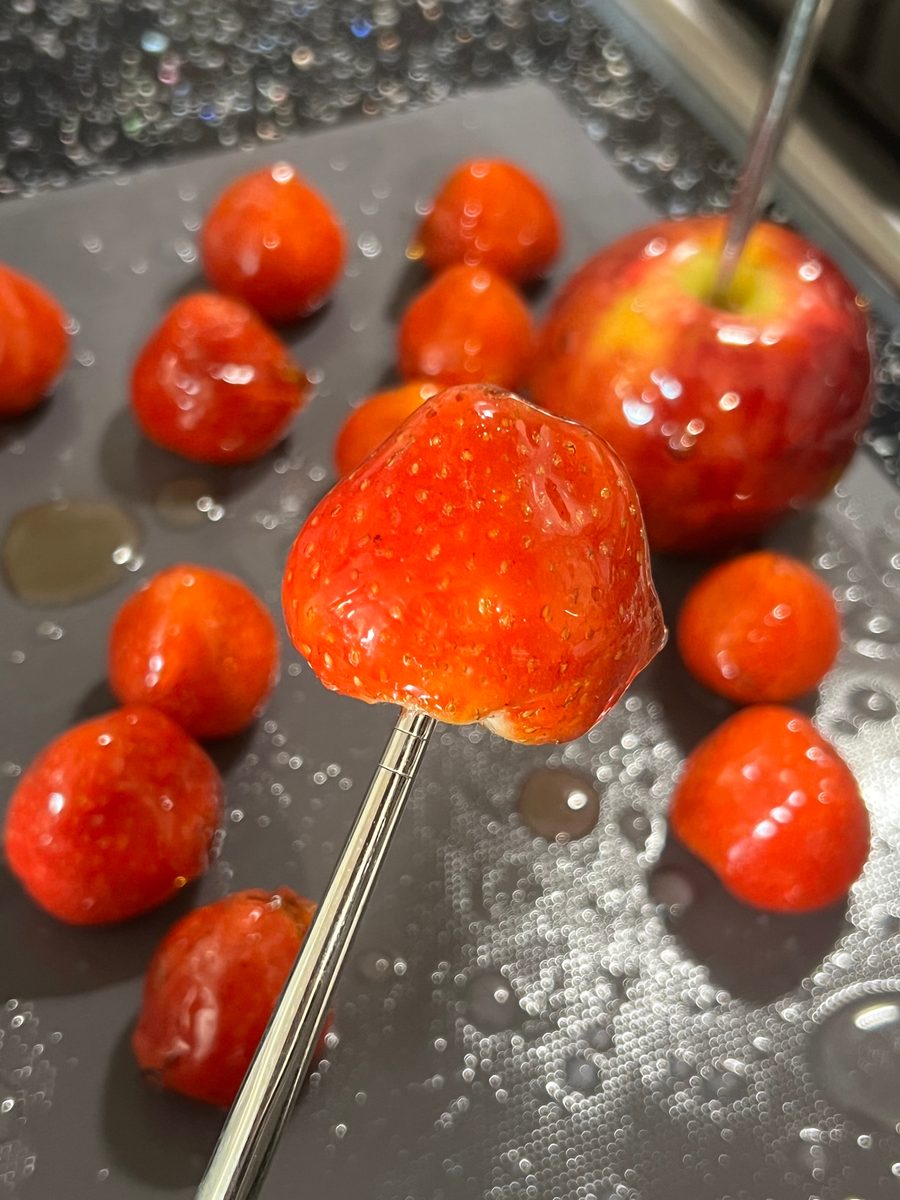 Strawberry Tanghulu, Up Close