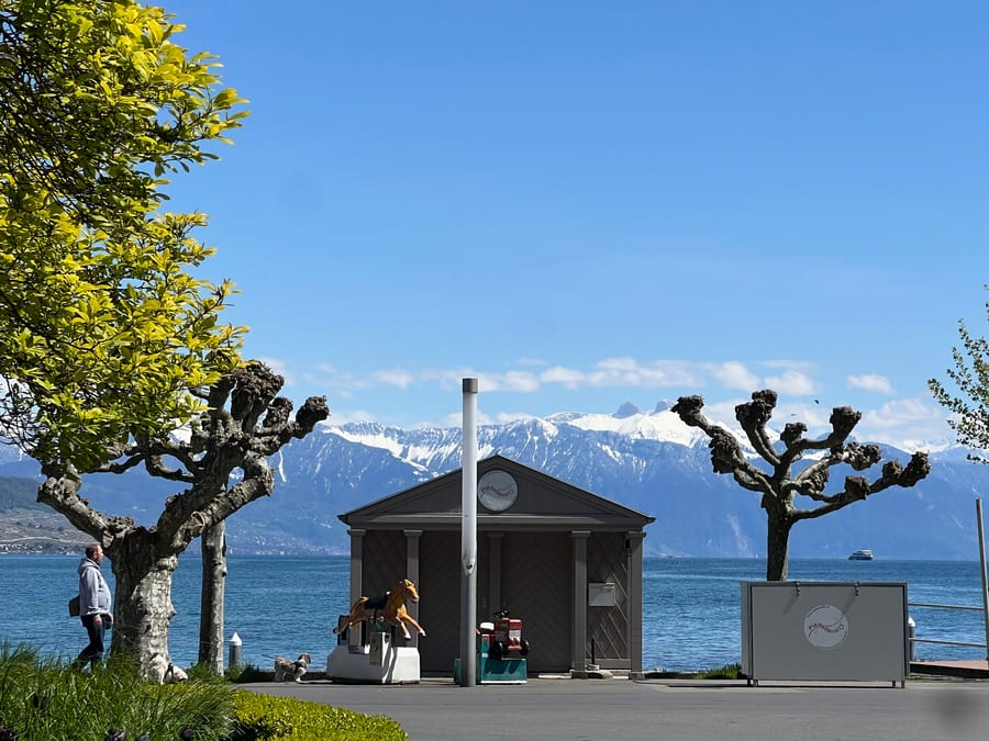 Lausanne Lakeside, April